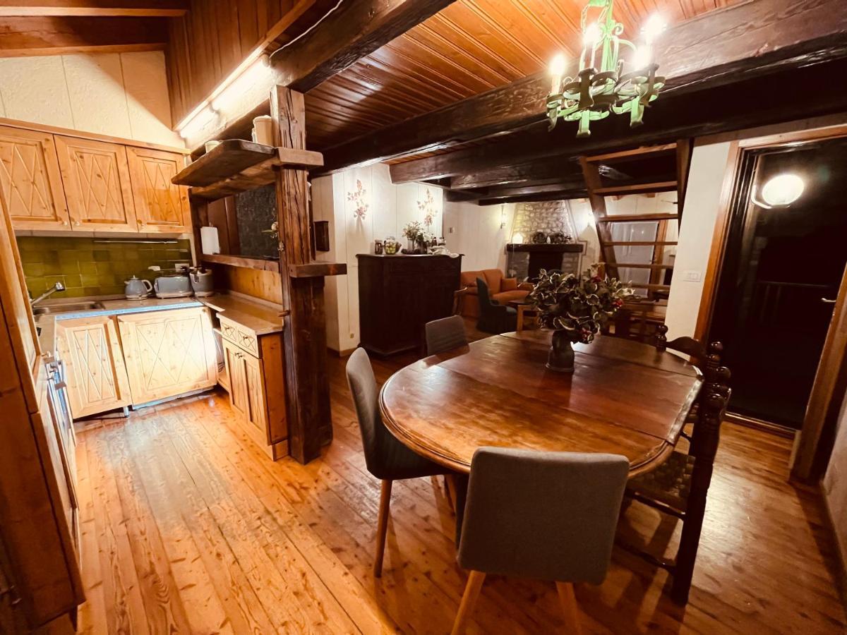 Chalet Blanc "Coeur Sapin" Курмайор Екстериор снимка