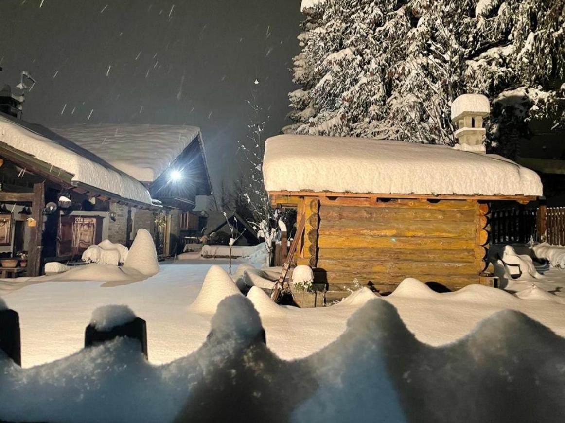 Chalet Blanc "Coeur Sapin" Курмайор Екстериор снимка